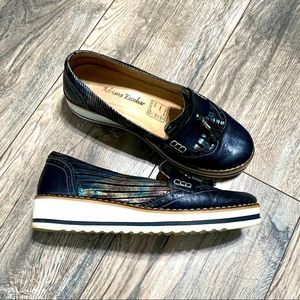 Adriana Escobar blue oil slick wedge tassel loafers size 7 W